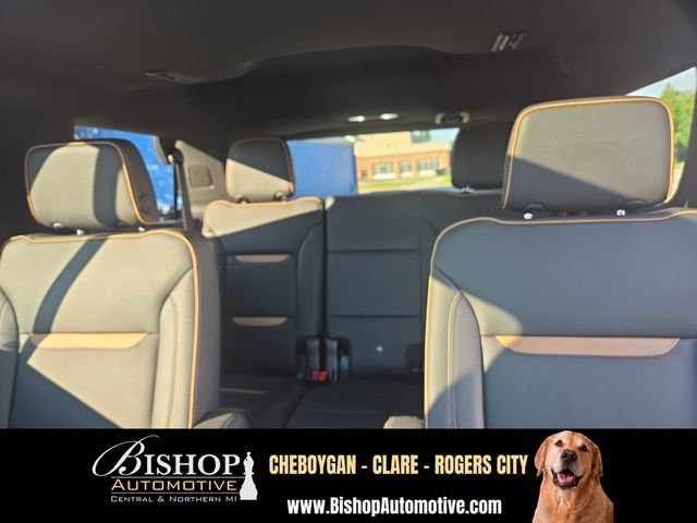 Used 2024 GMC Yukon AT4 w/ AT4 Premium Plus Package AWD/4WD image 17