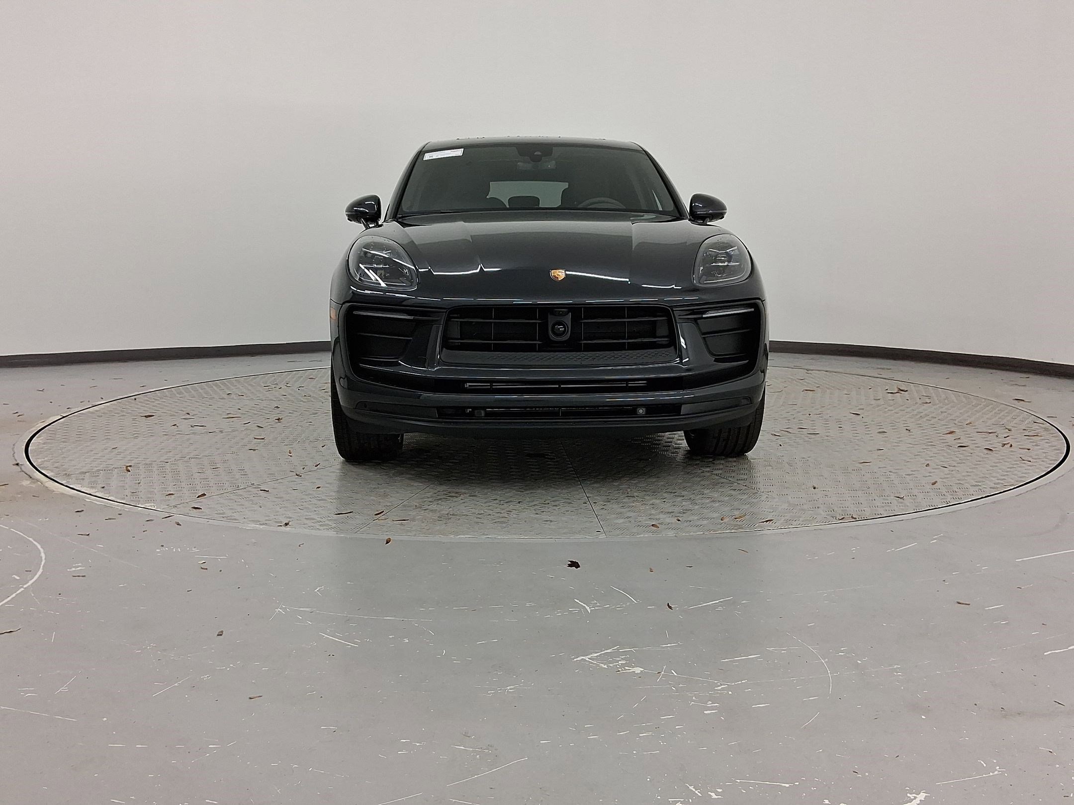 Used 2026 Porsche Macan AWD/4WD image 6