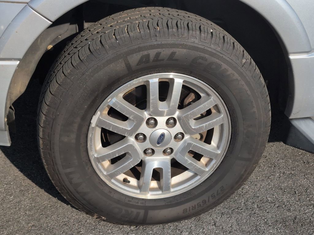 Used 2011 Ford Expedition EL XLT image 30