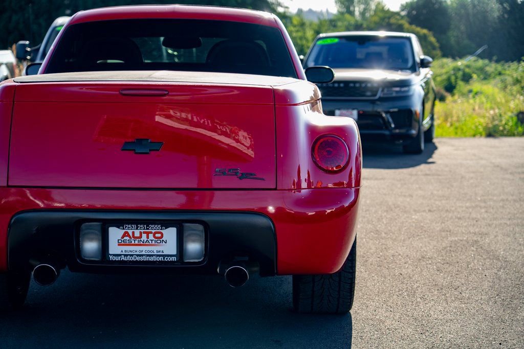 Used 2003 Chevrolet SSR w/ Preferred Equipment Group image 11