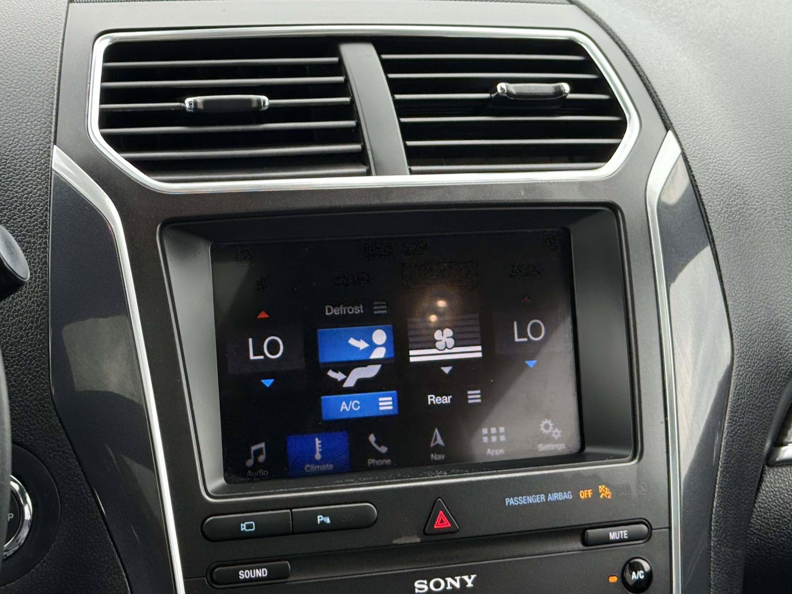 Certified 2019 Ford Explorer Sport w/ Equipment Group 401A AWD/4WD image 17
