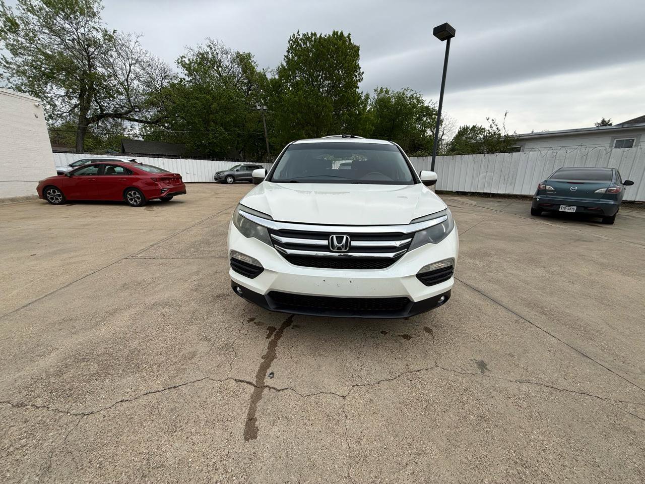 Used 2017 Honda Pilot EX image 2