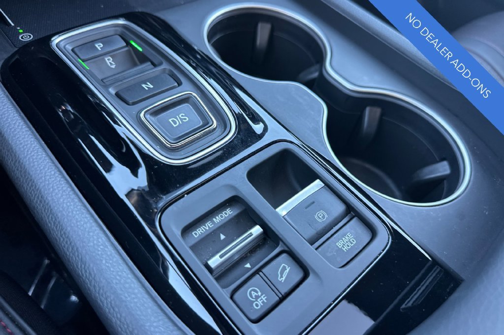 Certified 2025 Honda Pilot Black Edition image 23