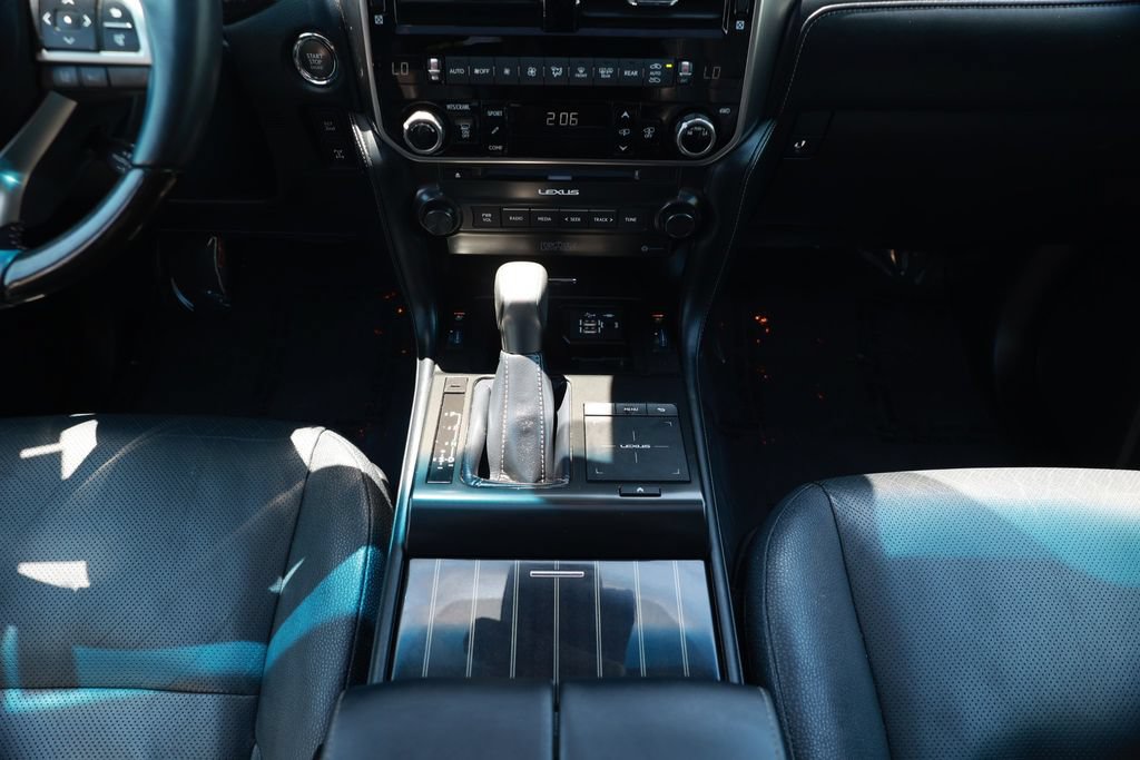 Used 2023 Lexus GX 460 Luxury w/ Off Road Package AWD/4WD image 31