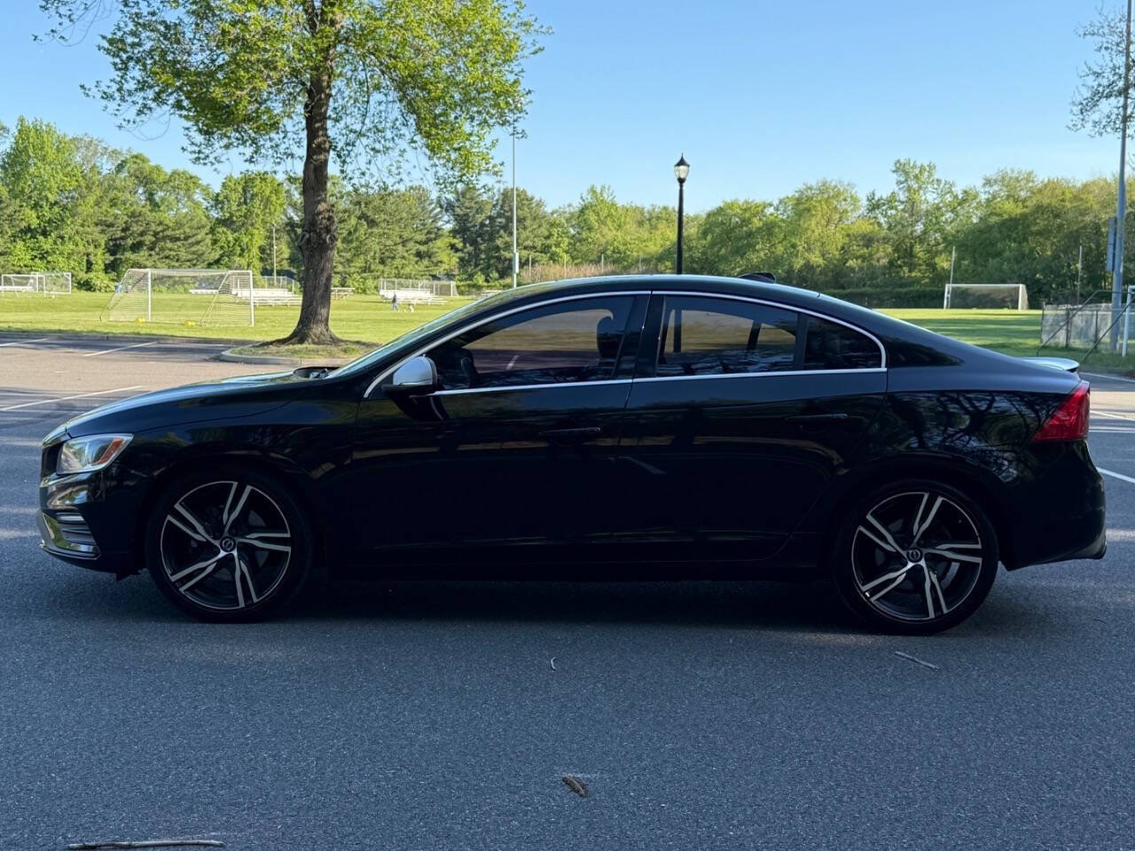 Used 2017 Volvo S60 T6 R-Design Platinum AWD/4WD image 10