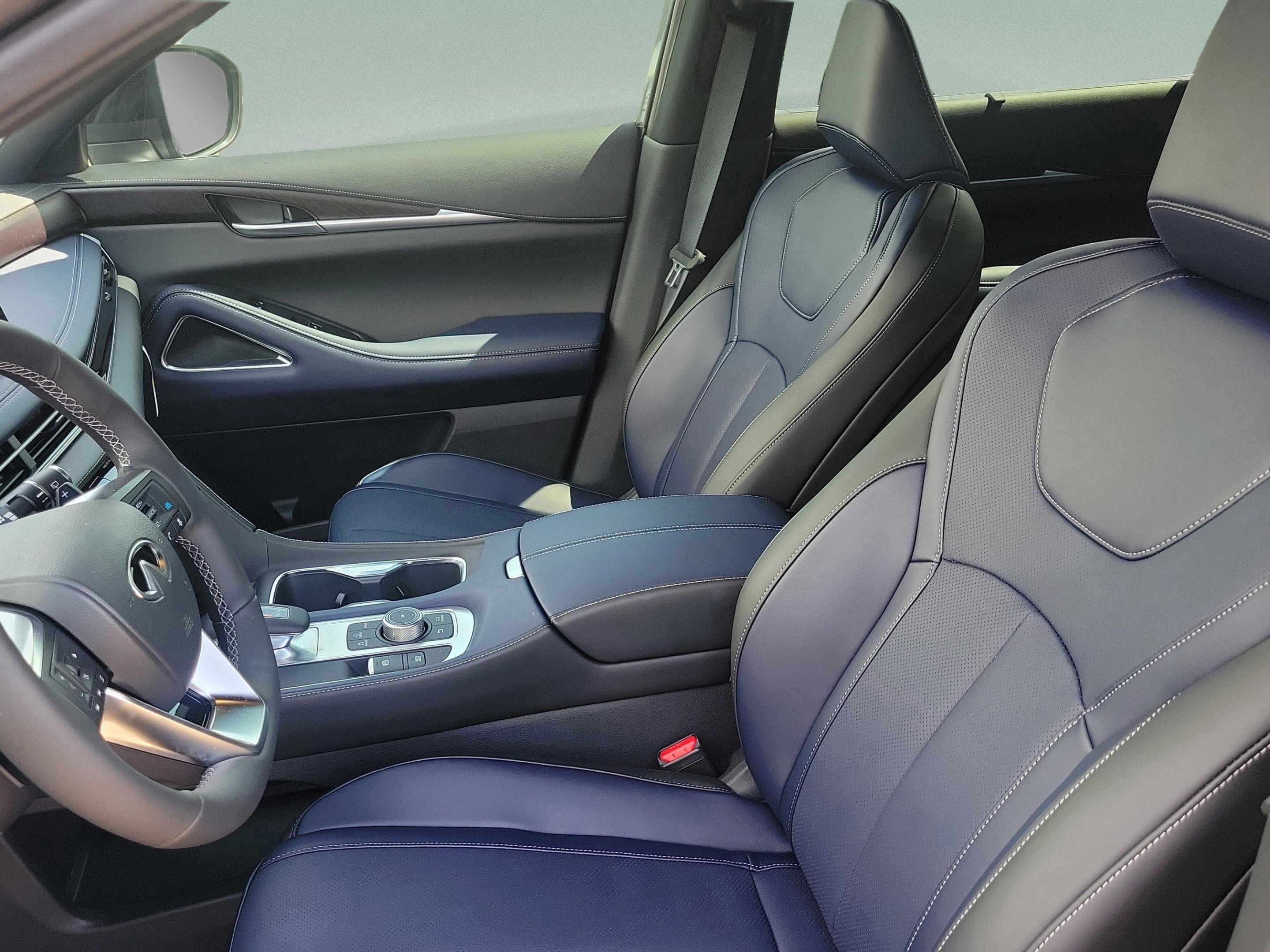 New 2026 INFINITI QX60 Sport w/ Dark Cargo Package image 19