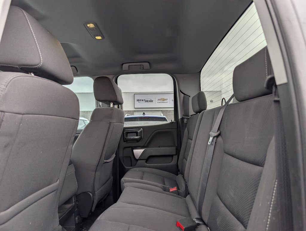 Used 2018 Chevrolet Silverado 1500 LT w/ All Star Edition image 10