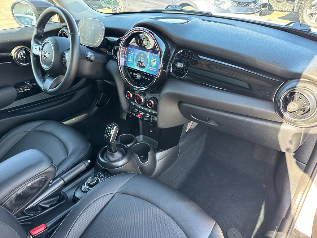 Used 2023 MINI Cooper 2-Door Hardtop FWD image 14