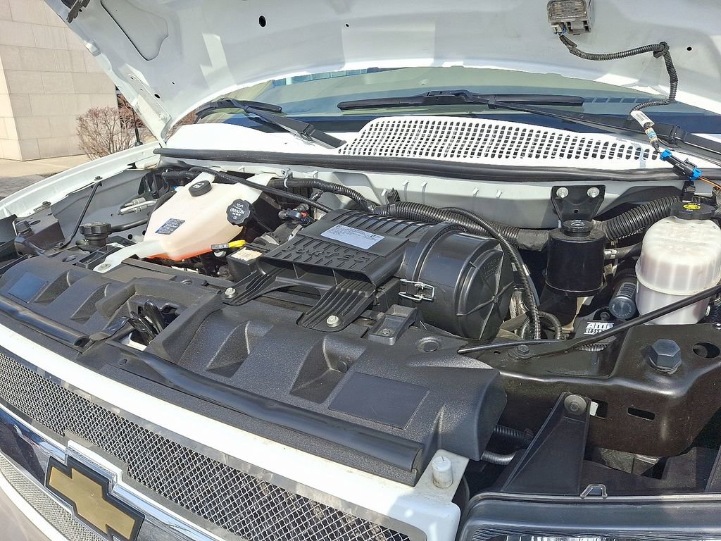 Used 2018 Chevrolet Express 2500 w/ Enhanced Convenience Package image 28