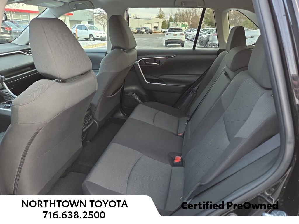 Used 2022 Toyota RAV4 XLE image 12