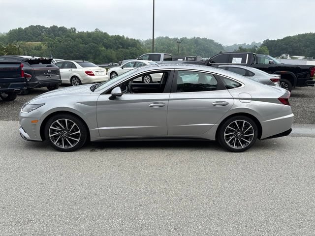Used 2023 Hyundai Sonata Limited FWD image 2