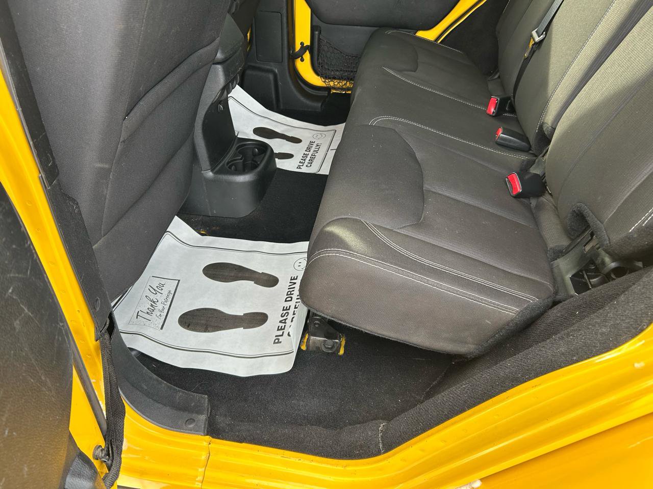 Used 2015 Jeep Wrangler Unlimited Sahara image 9