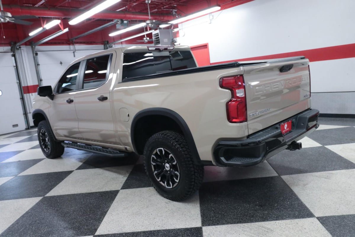 Used 2022 Chevrolet Silverado 1500 ZR2 w/ Technology Package AWD/4WD image 7