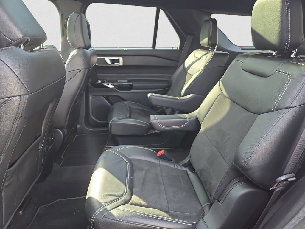 Used 2022 Ford Explorer ST w/ ST Street Pack image 15