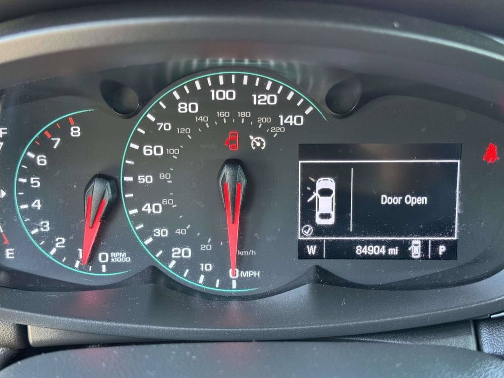 Used 2020 Chevrolet Trax LT w/ LT Convenience Package FWD image 14