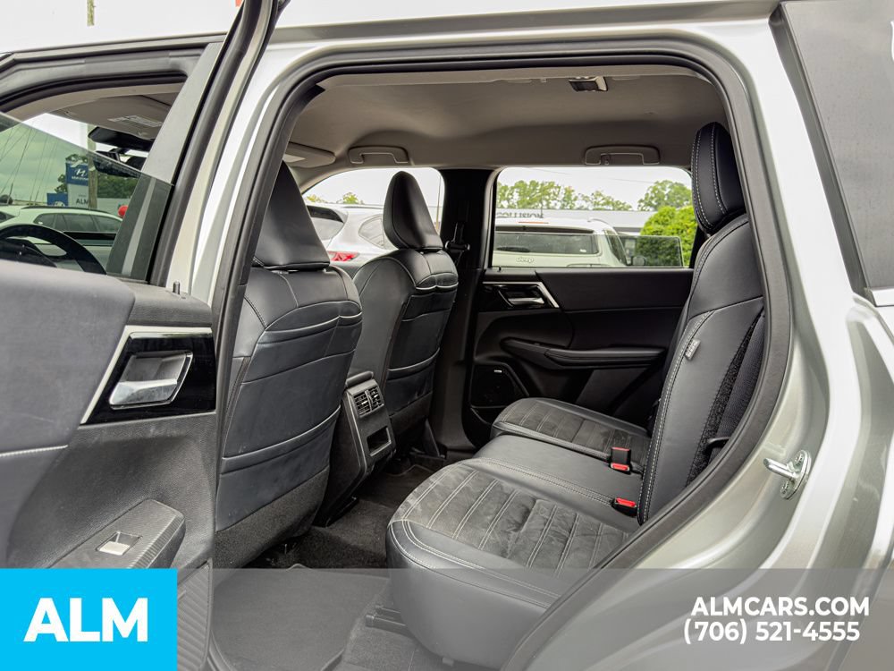 Used 2025 Mitsubishi Outlander SE FWD image 20