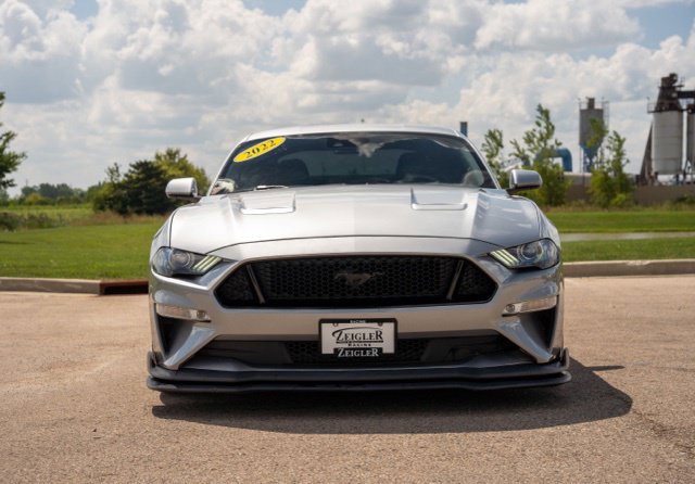 Used 2022 Ford Mustang GT Premium RWD image 2