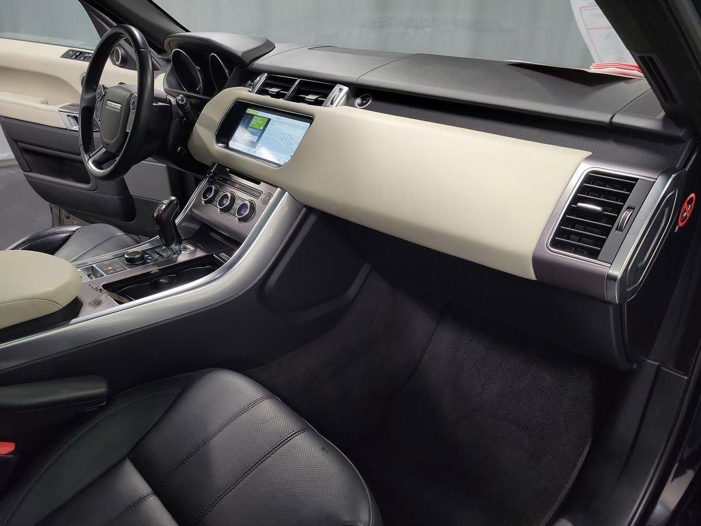 Used 2017 Land Rover Range Rover Sport HSE image 25