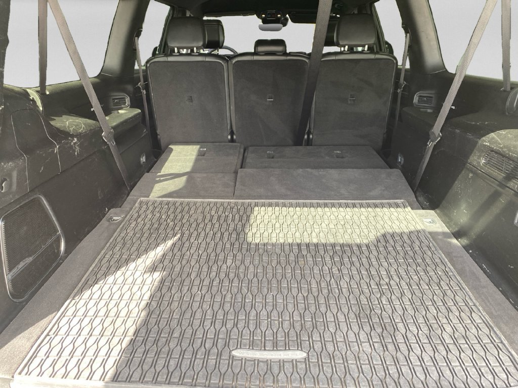 Used 2024 Jeep Wagoneer L Series II w/ Flexible Seating Group RWD image 28