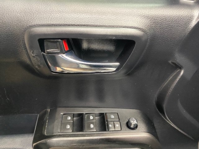 Used 2021 Toyota Tacoma TRD Sport RWD image 25
