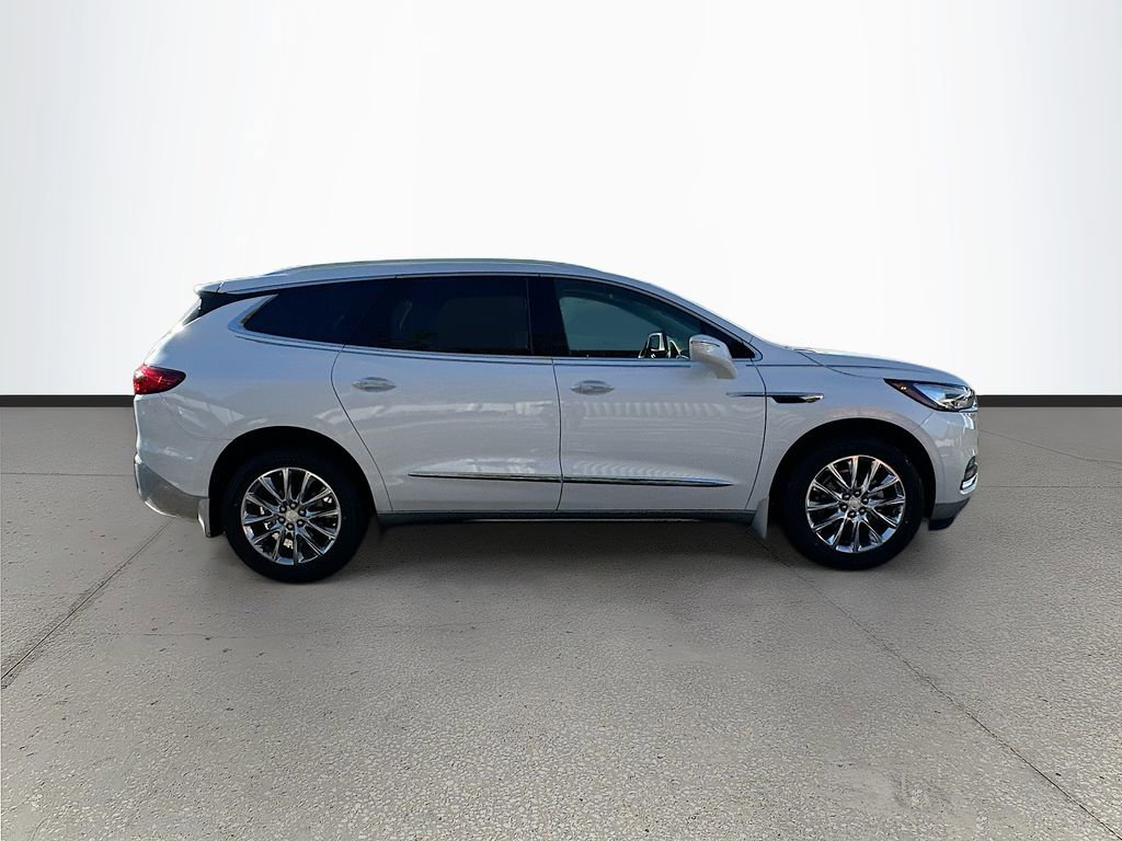 Used 2020 Buick Enclave Premium w/ Sun and Sites Package image 8
