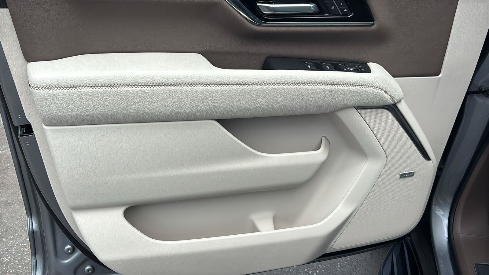 New 2026 GMC Yukon XL Denali RWD image 15