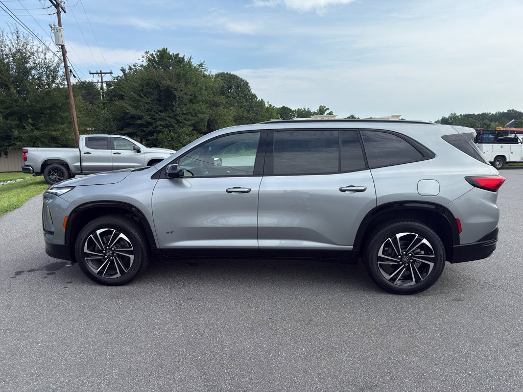 New 2026 Buick Enclave Sport Touring w/ Power Package FWD image 3
