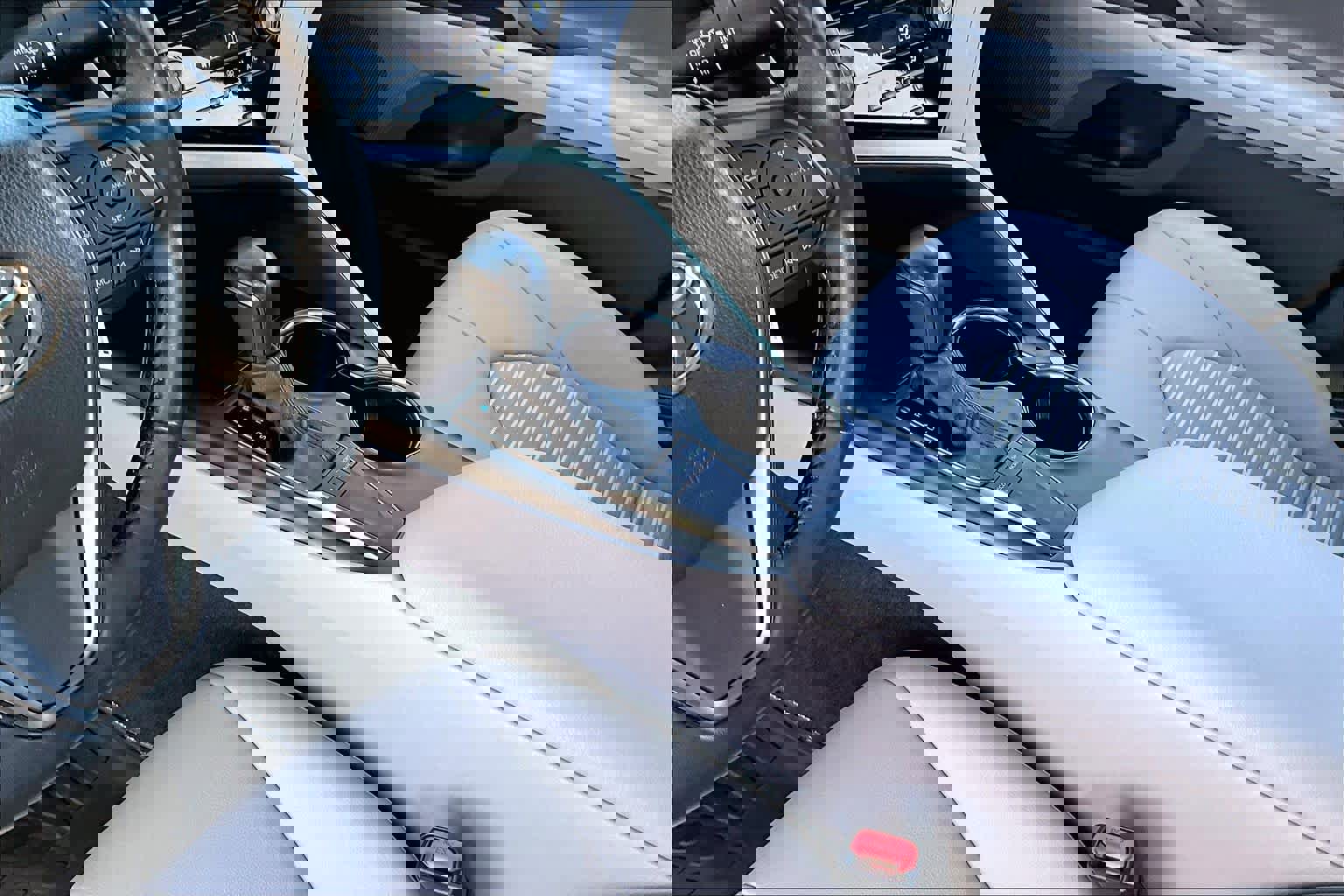 Certified 2022 Toyota Camry SE image 16