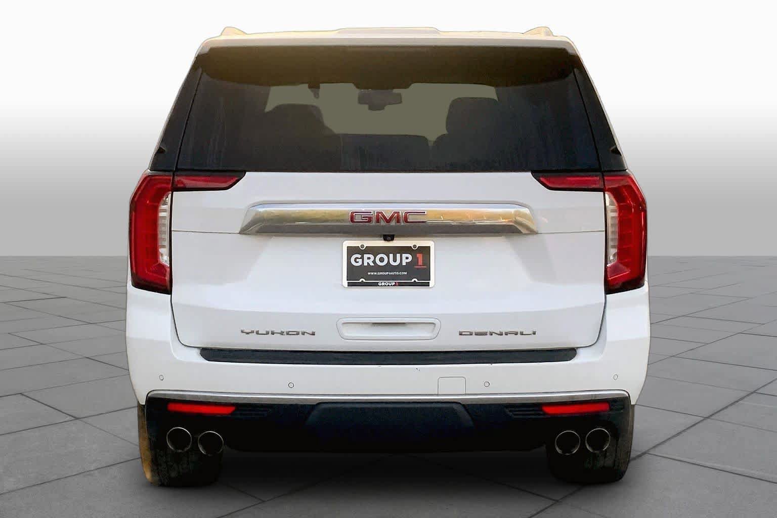 Used 2022 GMC Yukon Denali RWD image 4