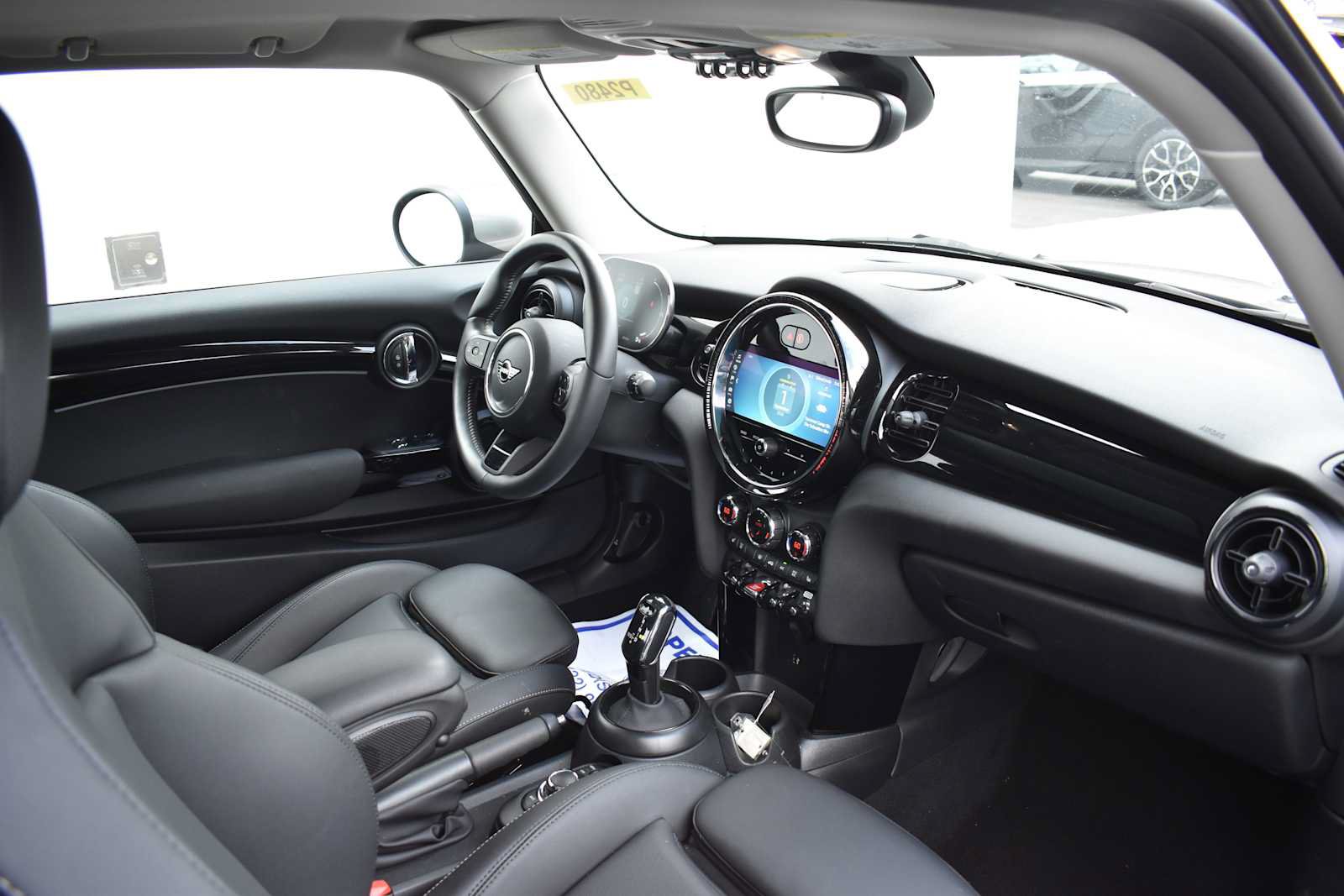 Used 2024 MINI Cooper S FWD image 9