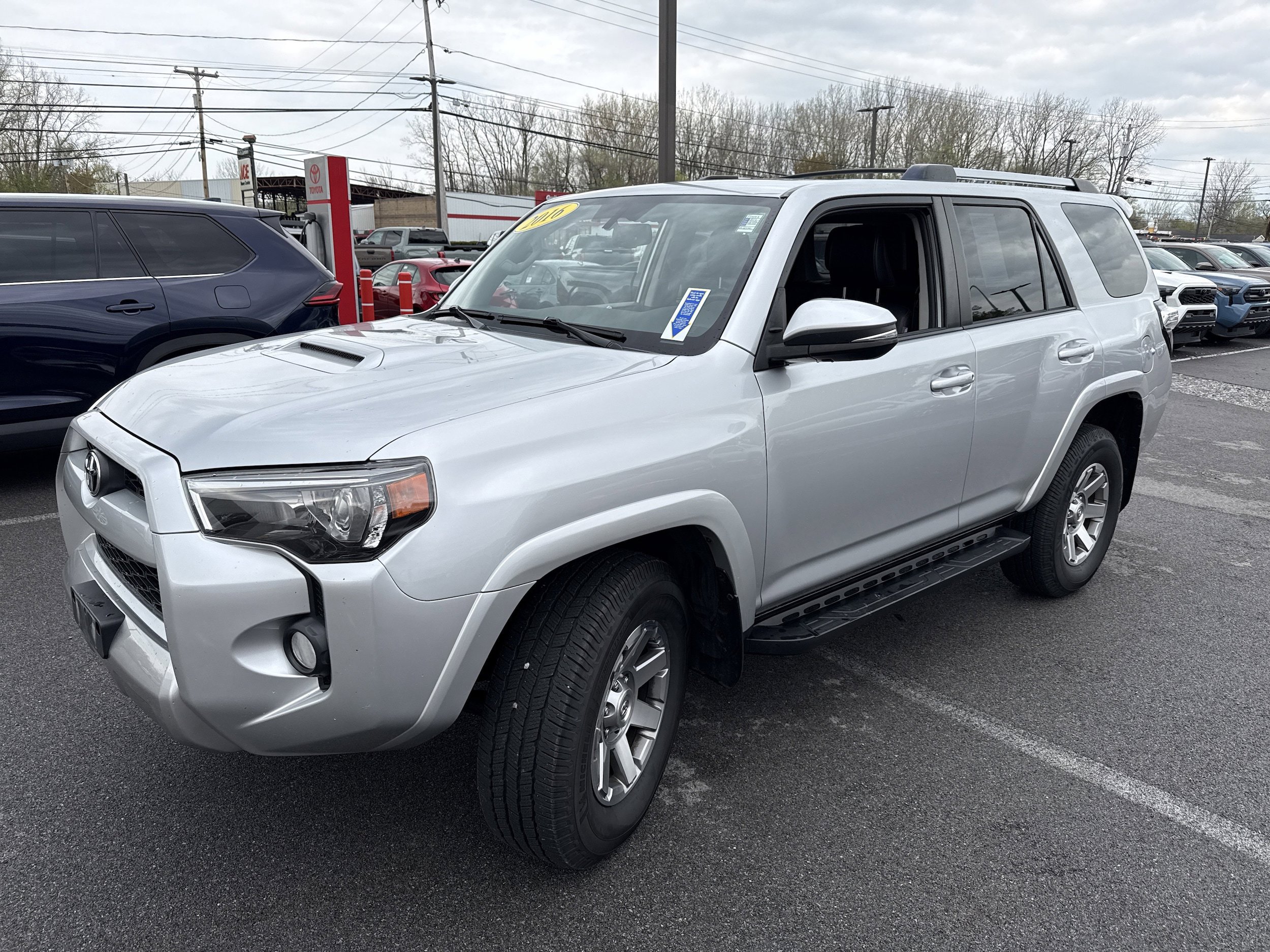 Used 2016 Toyota 4Runner Trail Premium AWD/4WD image 3