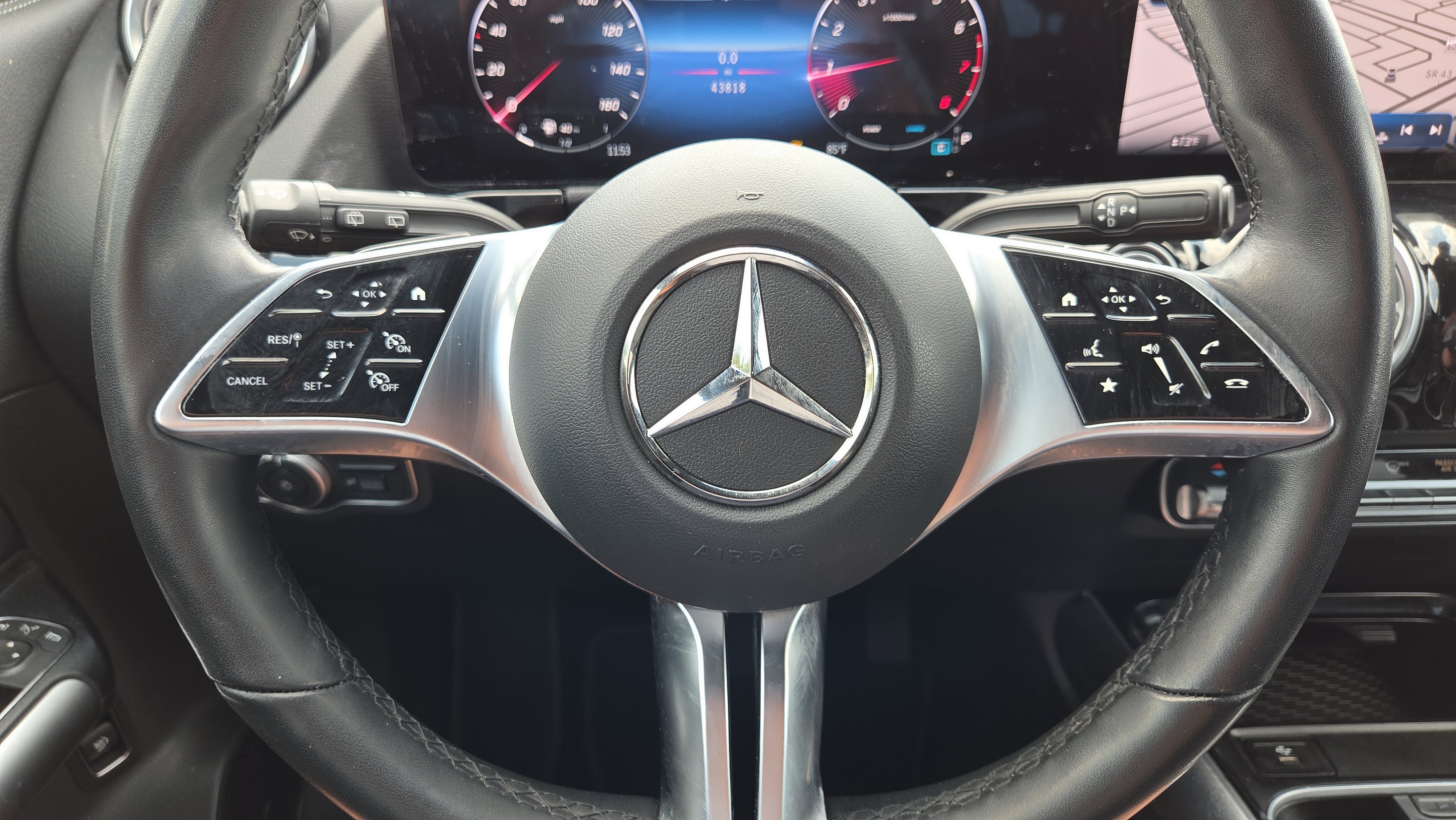 Used 2025 Mercedes-Benz GLA 250 4MATIC image 27