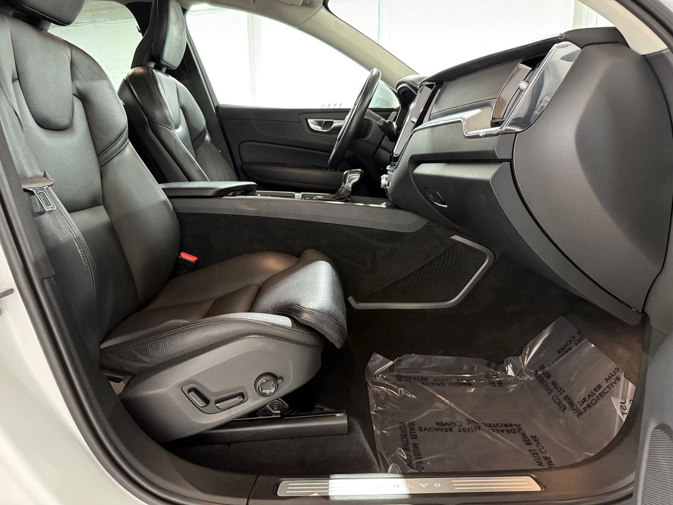 Used 2019 Volvo XC60 T5 Inscription w/ Protection Package Premier image 45