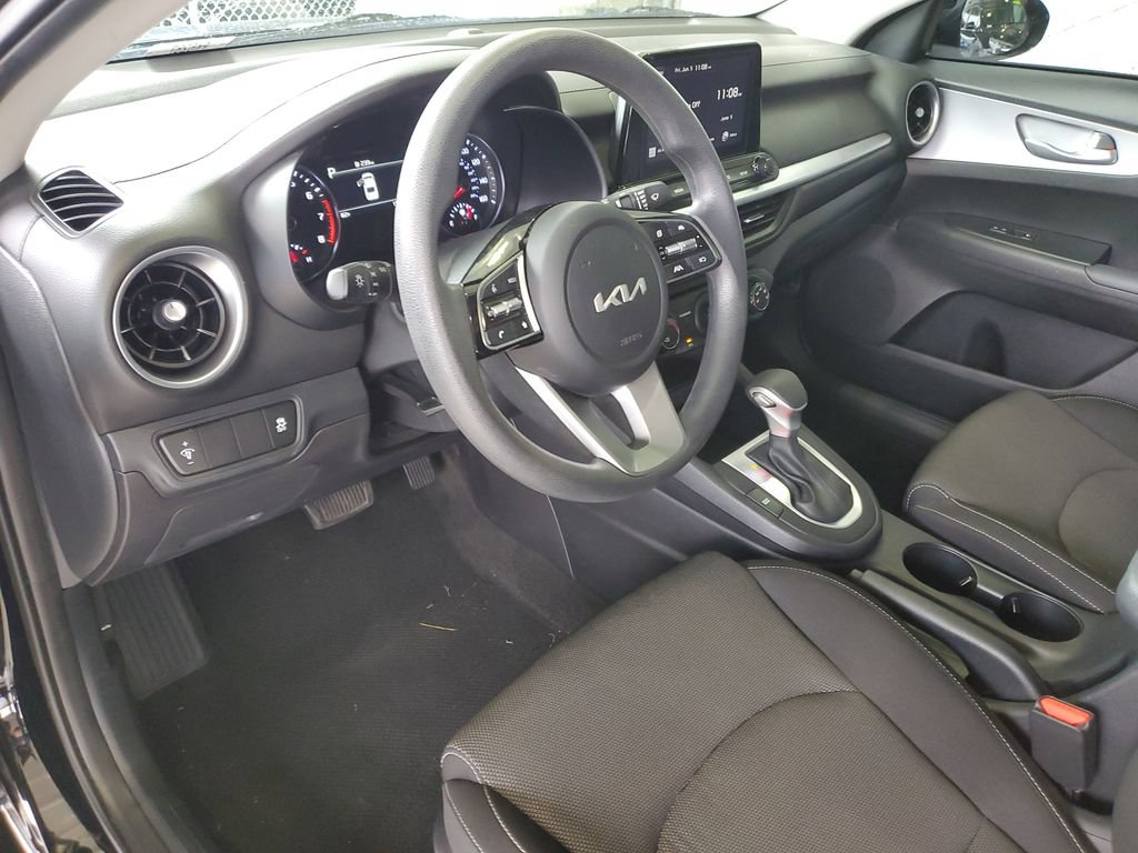 Certified 2024 Kia Forte LXS FWD image 17