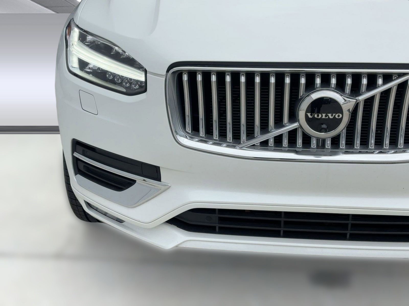 Certified 2023 Volvo XC90 B6 Ultimate image 29