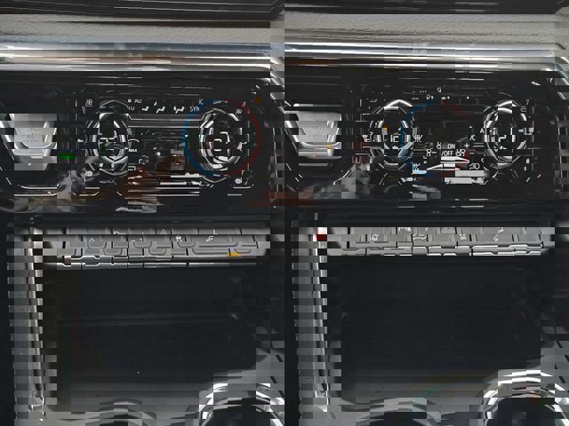 New 2026 GMC Sierra 2500 Denali w/ Denali Reserve Package AWD/4WD image 15