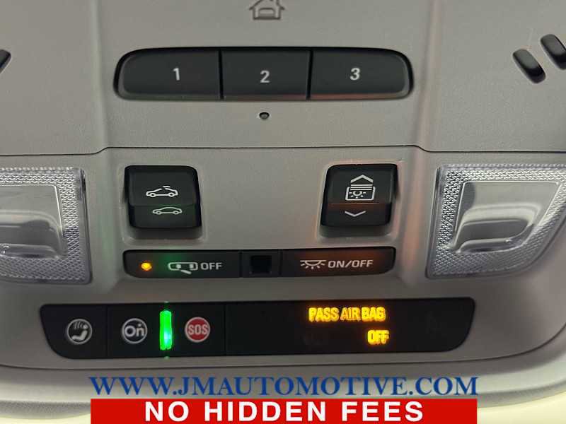 Used 2019 Chevrolet Equinox LT w/ Sun & Navigation Package image 36