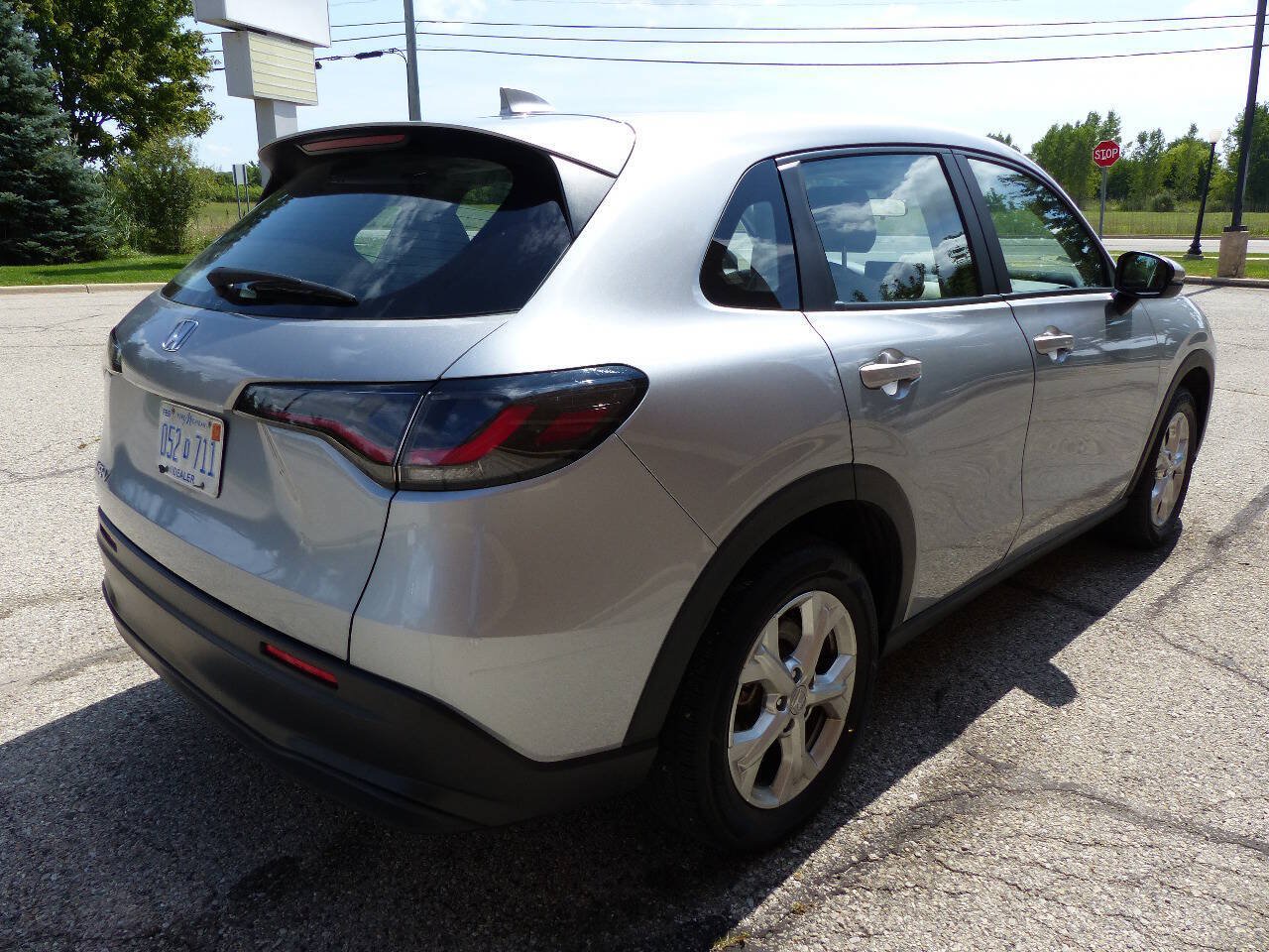 Used 2023 Honda HR-V LX image 11