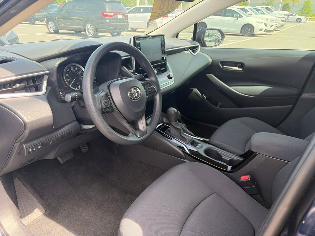 Used 2020 Toyota Corolla LE FWD image 6