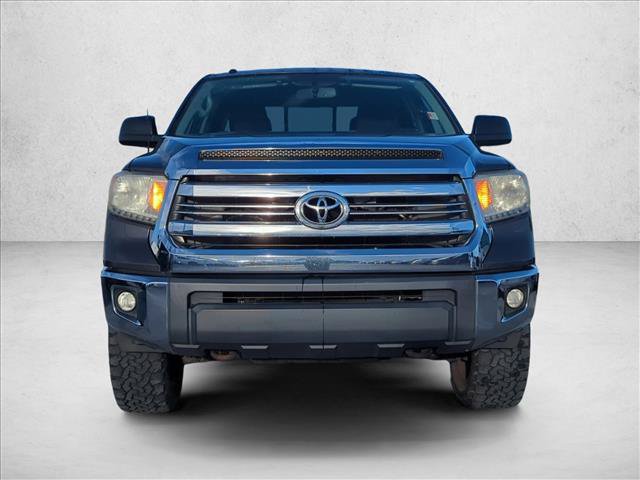 Used 2017 Toyota Tundra SR5 w/ SR5 Upgrade Package AWD/4WD image 2