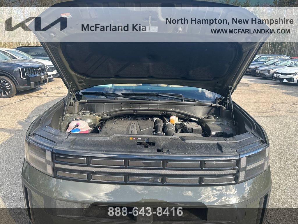 Used 2024 Hyundai Santa Fe Limited AWD/4WD image 17