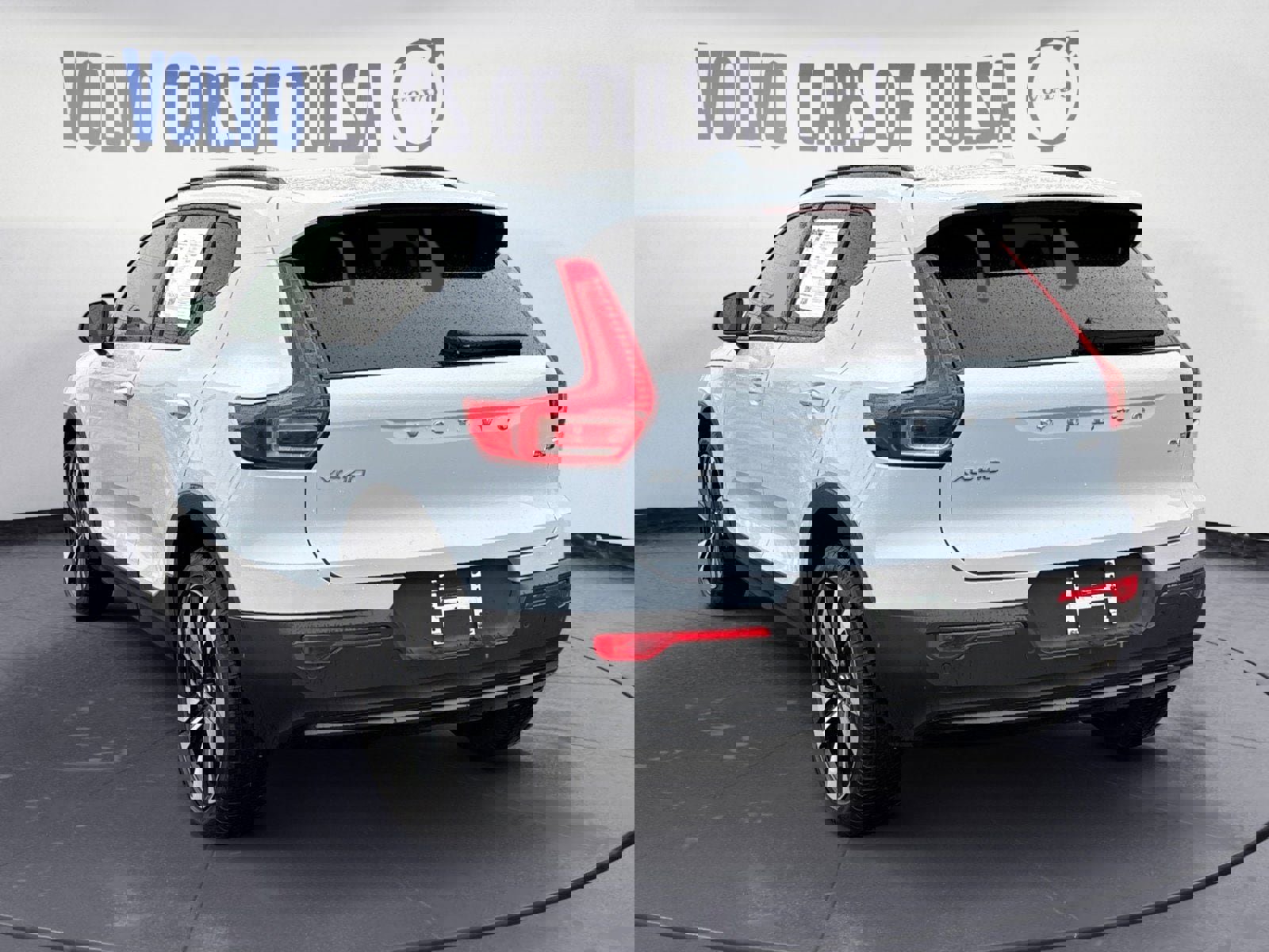 New 2025 Volvo XC40 B5 Plus w/ Protection Package Premier image 3