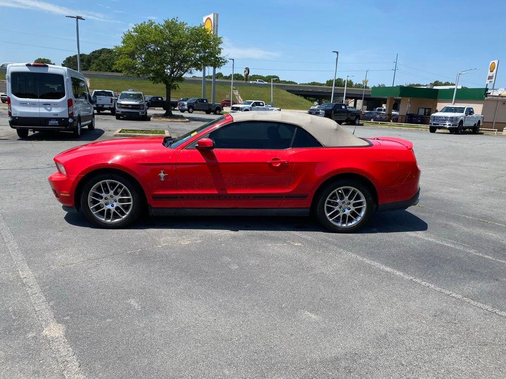 Used 2012 Ford Mustang Premium RWD image 4
