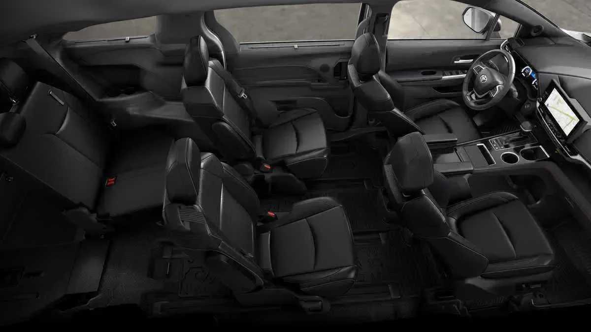New 2026 Toyota Sienna XLE Woodland Edition AWD/4WD image 4