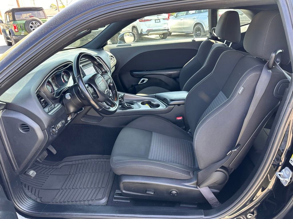 Used 2022 Dodge Challenger GT image 11