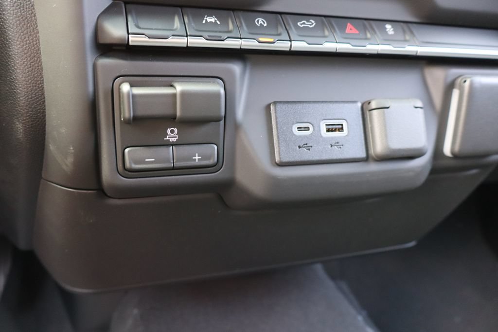 New 2026 Chevrolet Silverado 1500 Custom AWD/4WD image 15