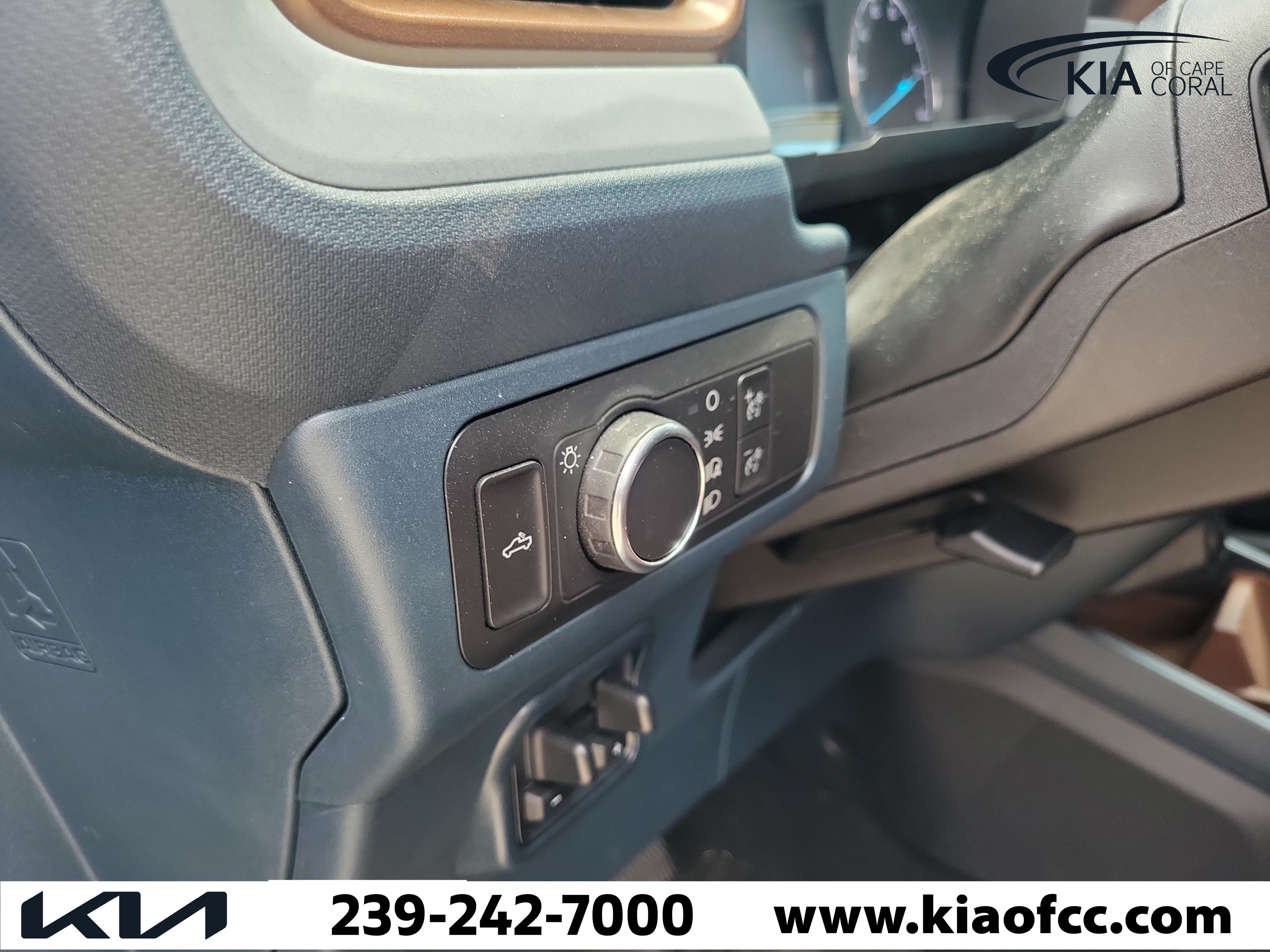 Used 2022 Ford Maverick Lariat w/ Lariat Luxury Package AWD/4WD image 28
