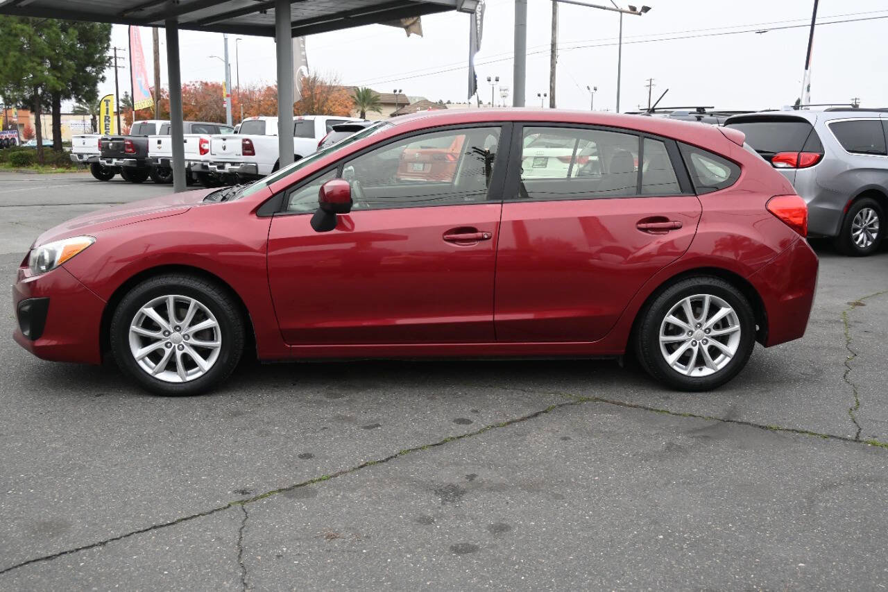 Used 2013 Subaru Impreza 2.0i Premium w/ All-Weather Pkg AWD/4WD image 9