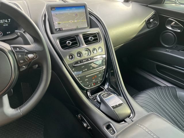 Used 2017 Aston Martin DB11 V12 RWD image 33