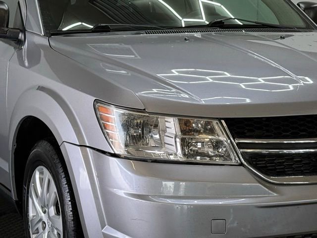 Used 2017 Dodge Journey SE image 2